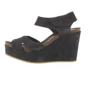 Pedro García suede sandals